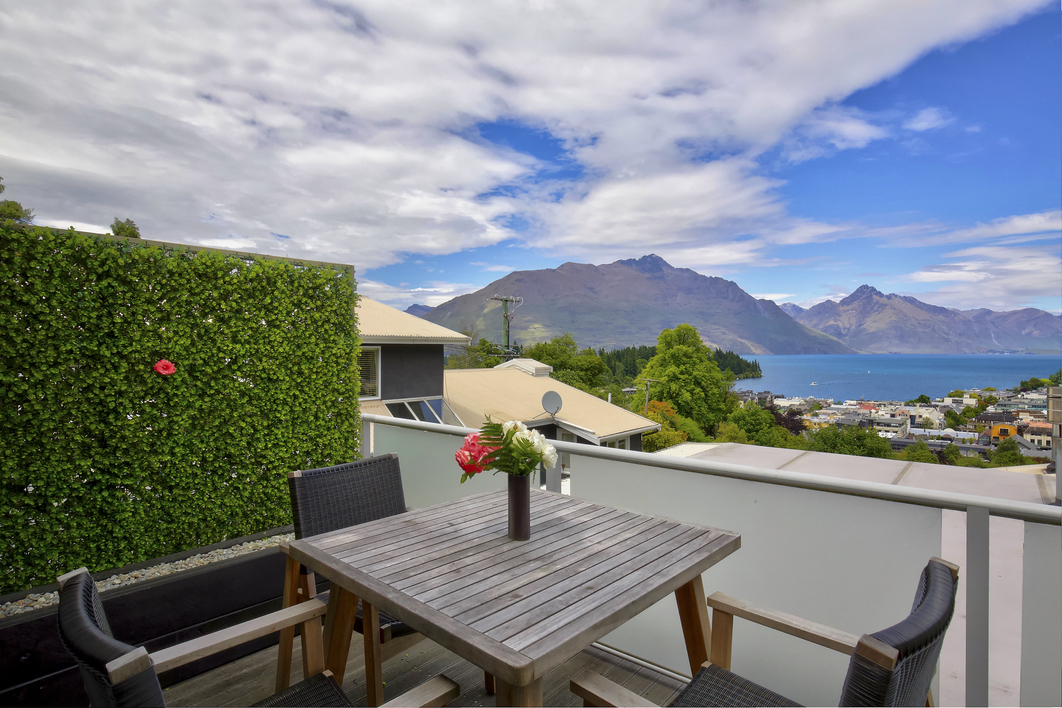 Boutique Bed and Breakfast Hotel Queenstown Queenstown House